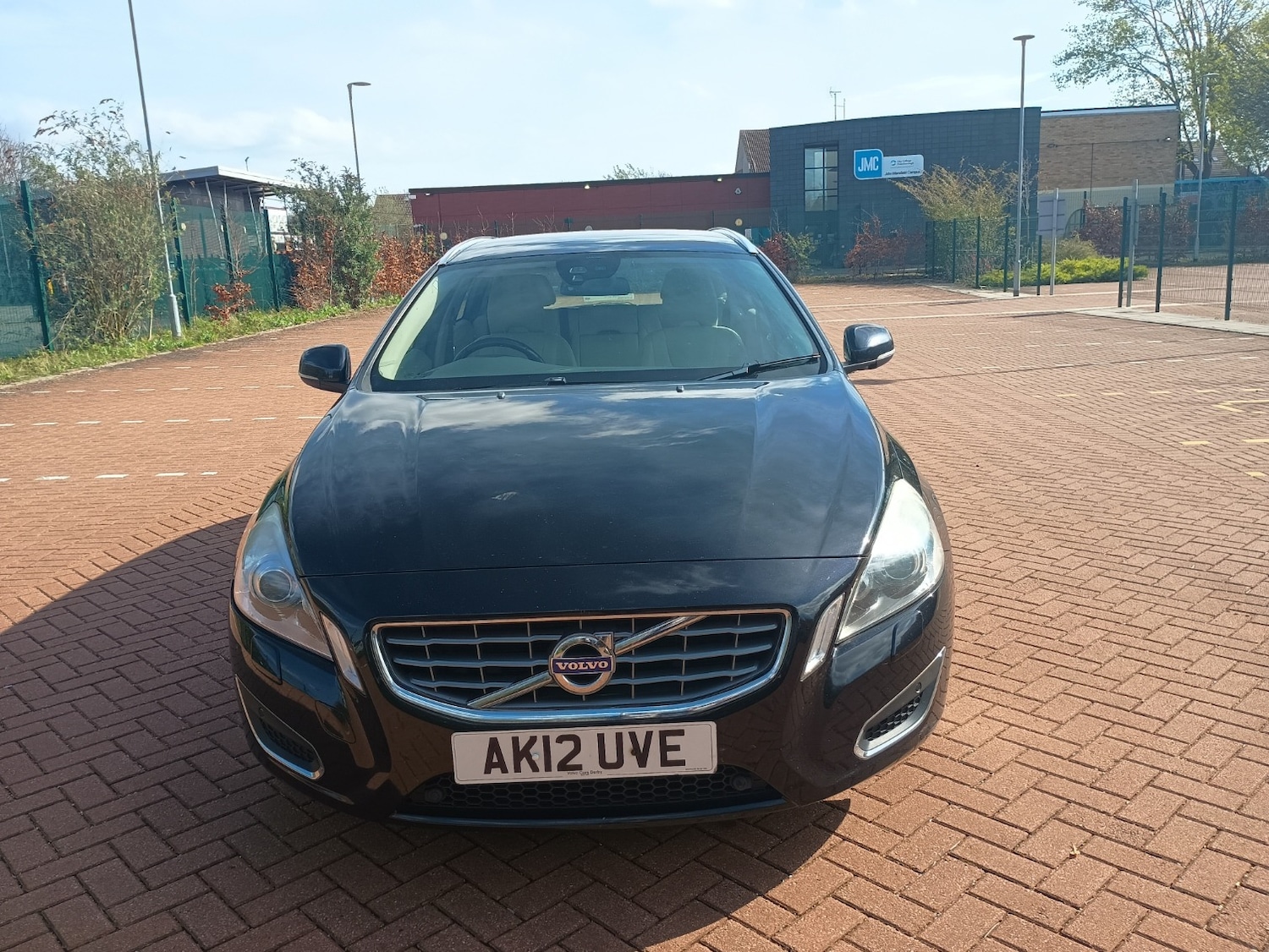 Used Volvo V60 2012 for sale - 78057262: Photo 2