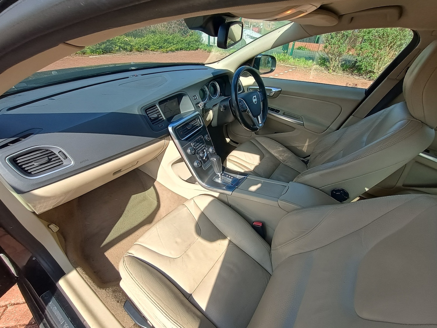 Used Volvo V60 2012 for sale - 78057262: Photo 23