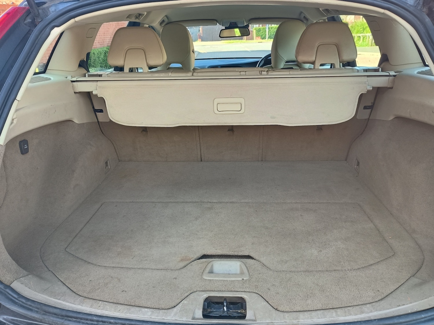 Used Volvo V60 2012 for sale - 78057262: Photo 48