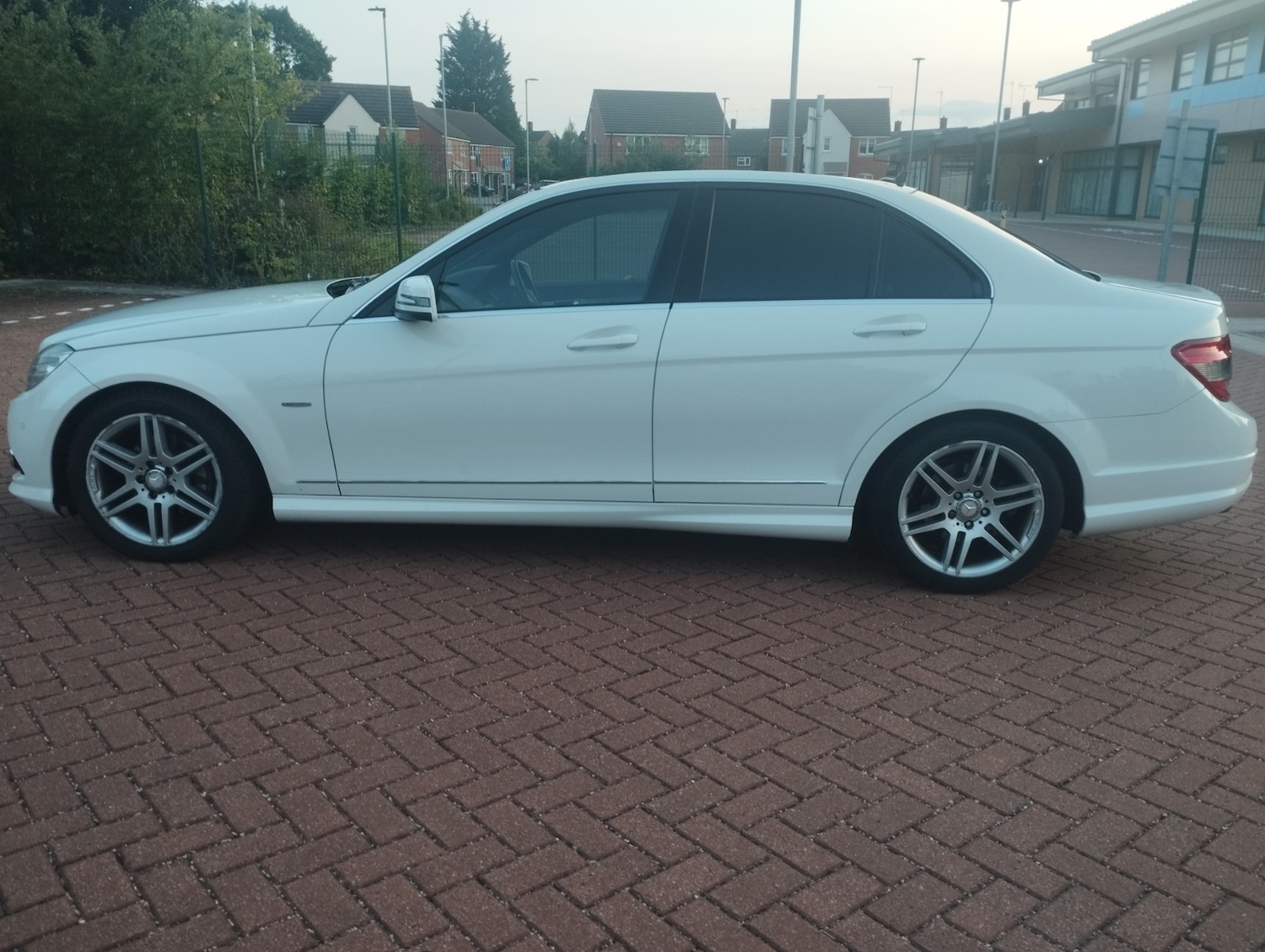 Used Mercedes-Benz C Class 2010 for sale - 77097342: Photo 11