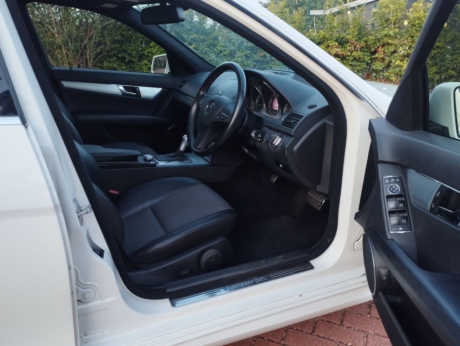 Used Mercedes-Benz C Class 2010 for sale - 77097342: Photo 16