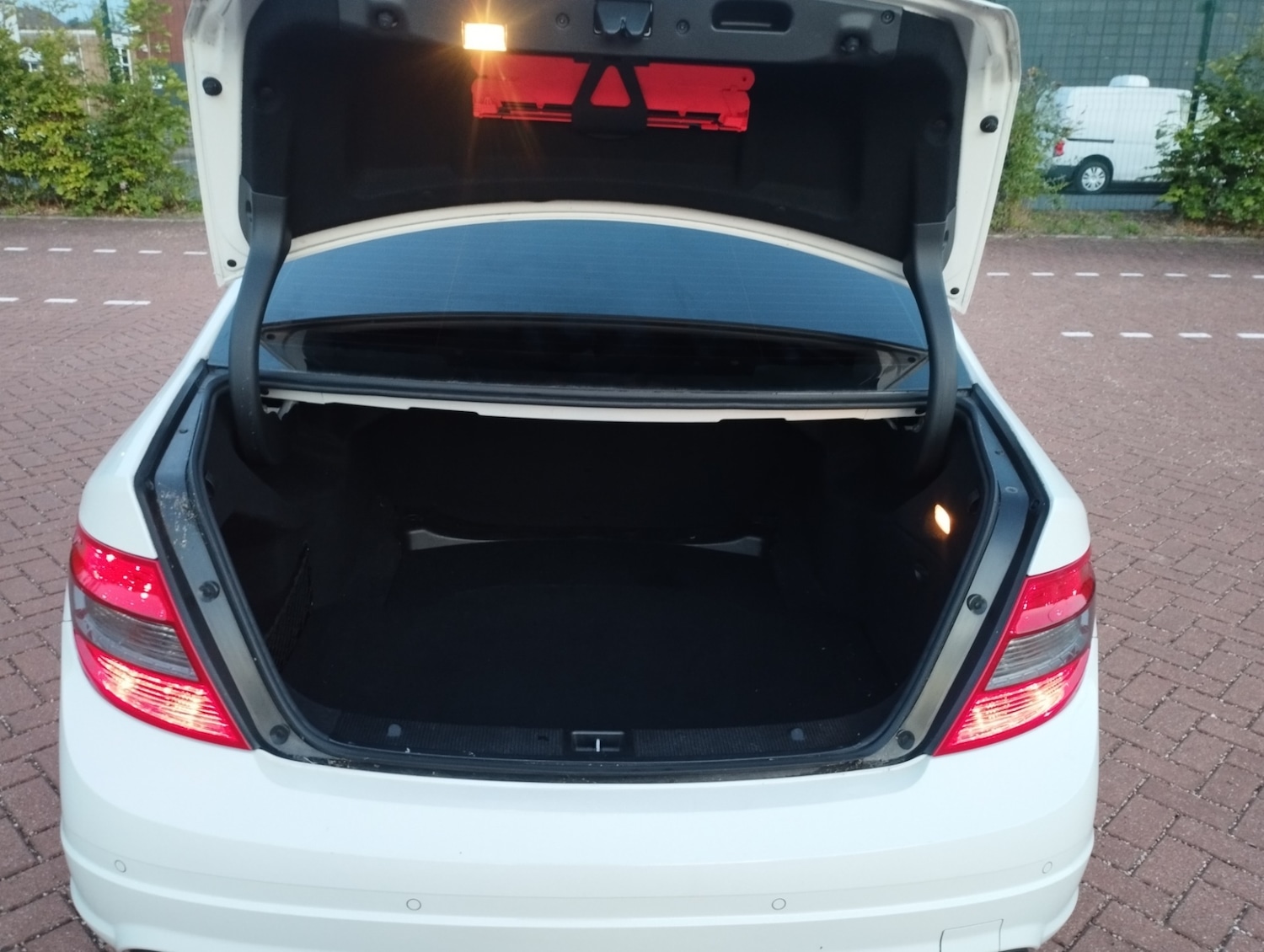 Used Mercedes-Benz C Class 2010 for sale - 77097342: Photo 36