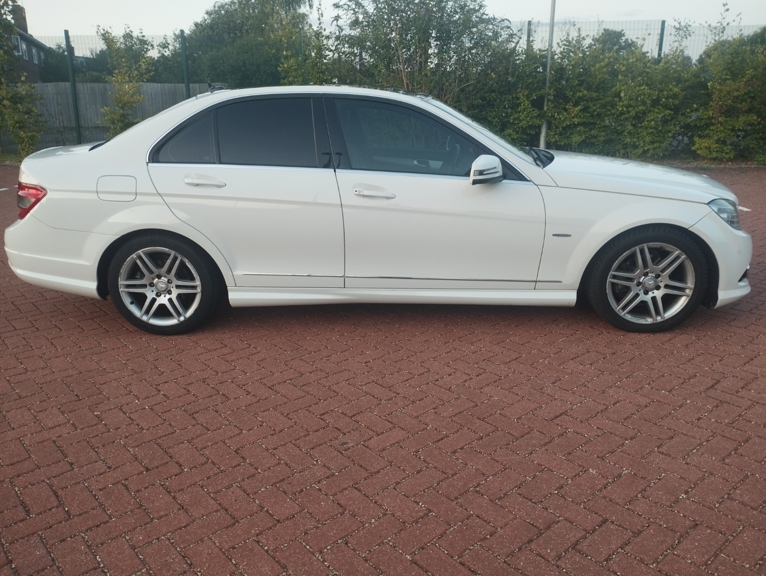 Used Mercedes-Benz C Class 2010 for sale - 77097342: Photo 5