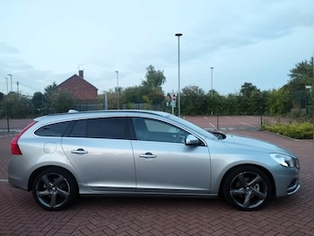 Used Volvo V60 2013 for sale - 79519990: Photo