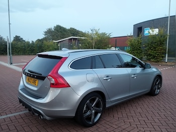 Used Volvo V60 2013 for sale - 79519990: Photo