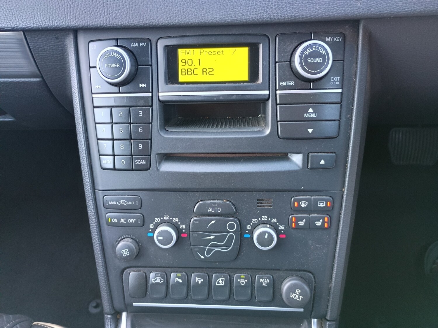 Used Volvo XC90 2010 for sale - 77977359: Photo 21