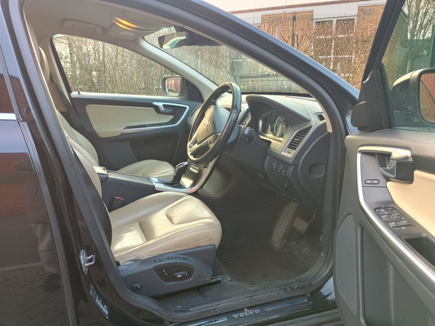 Used Volvo XC60 2015 for sale - 77766587: Photo 13