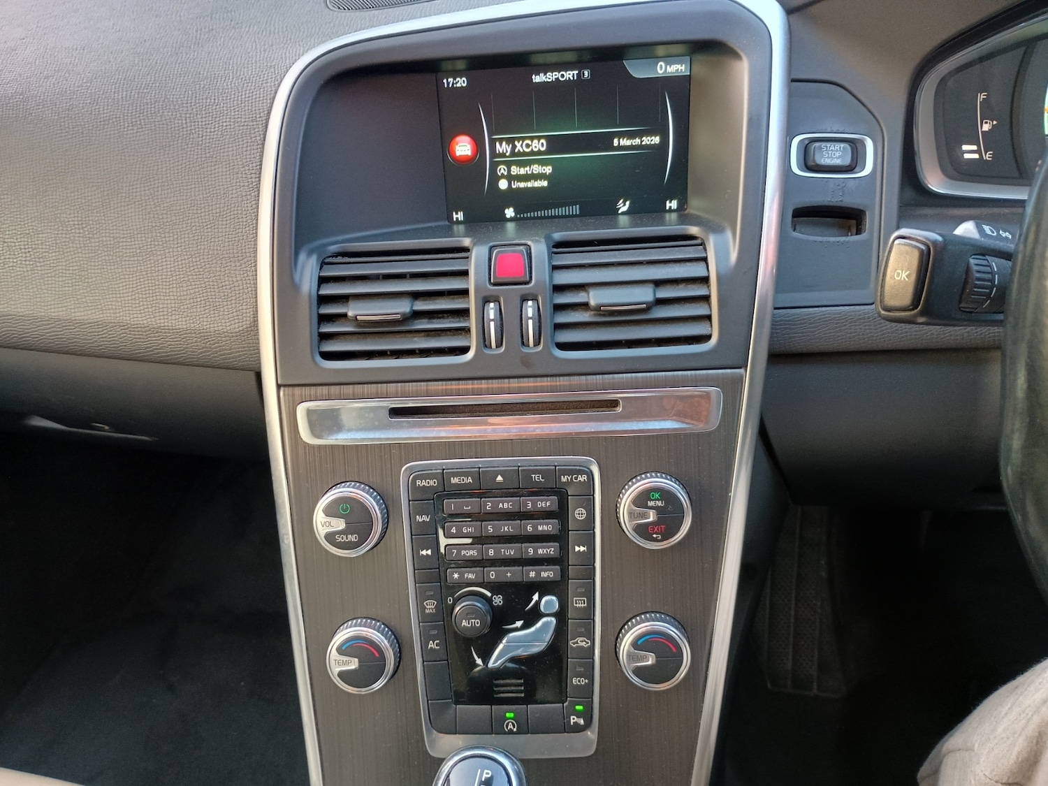 Used Volvo XC60 2015 for sale - 77766587: Photo 19