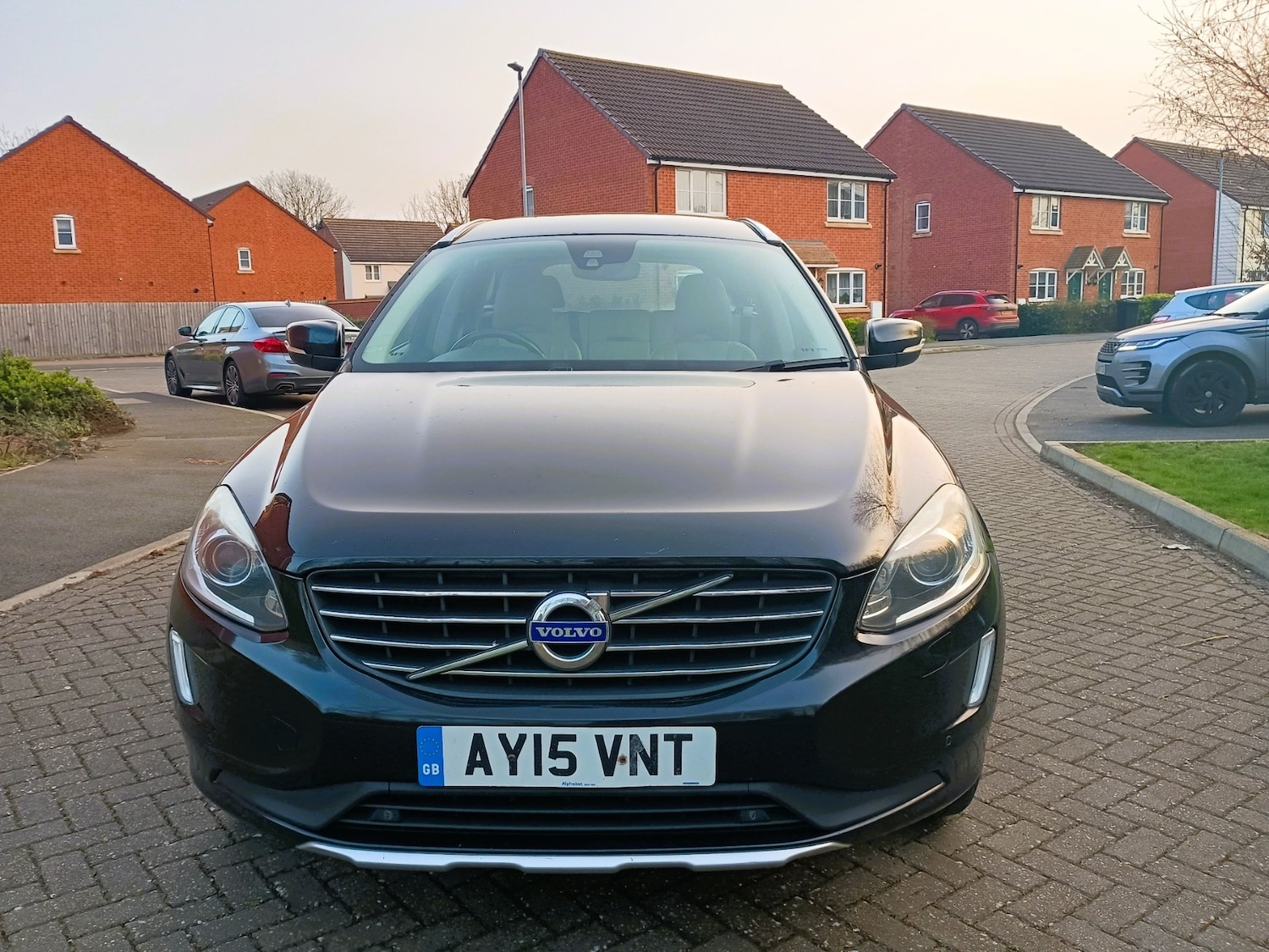 Used Volvo XC60 2015 for sale - 77766587: Photo 2