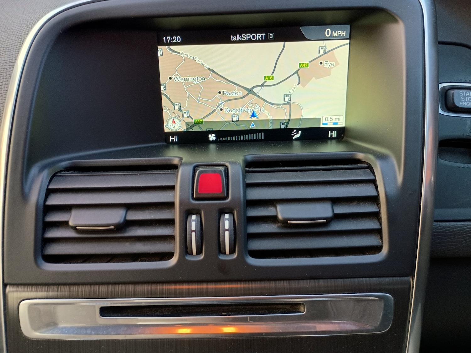 Used Volvo XC60 2015 for sale - 77766587: Photo 21