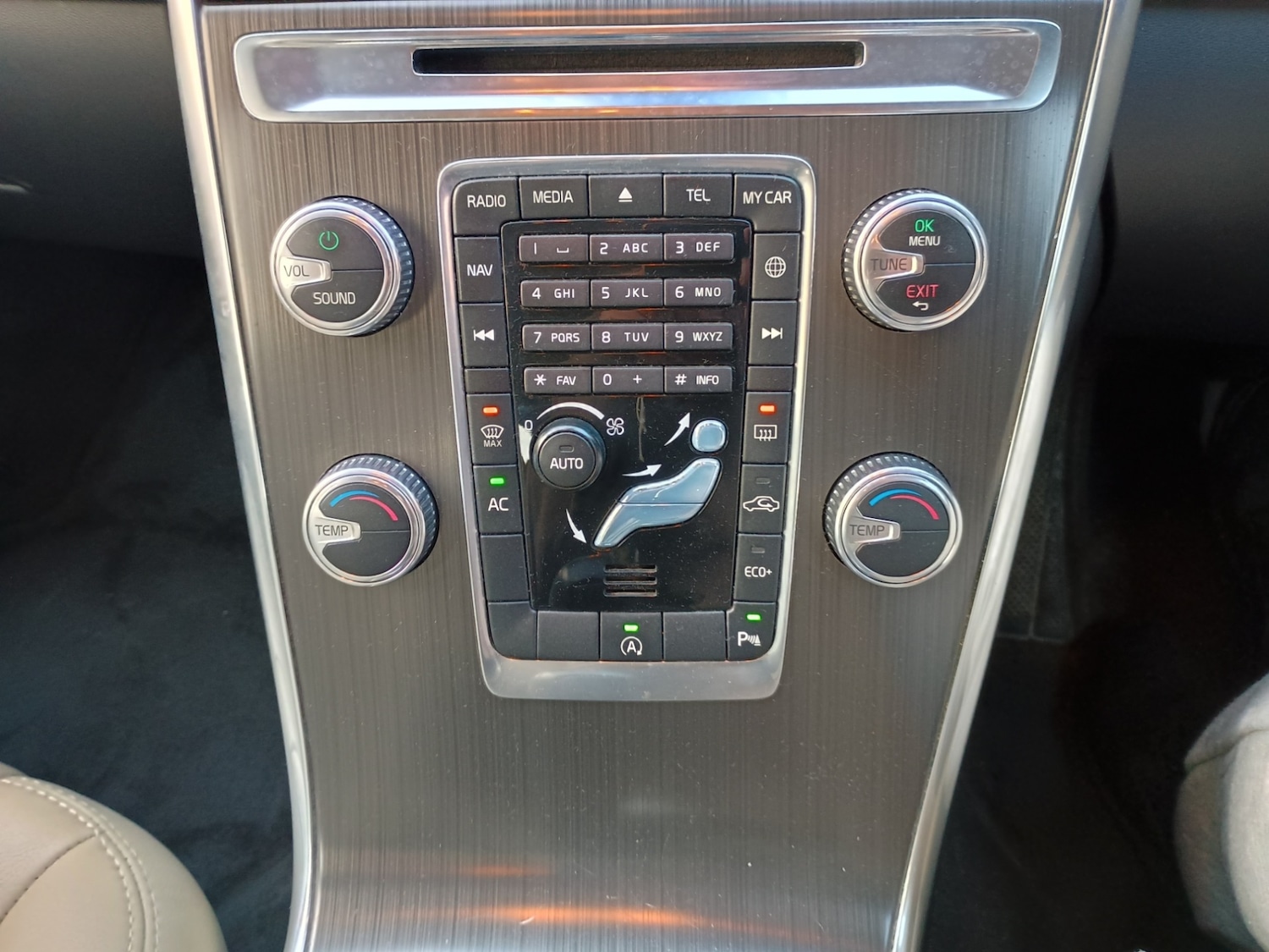 Used Volvo XC60 2015 for sale - 77766587: Photo 24