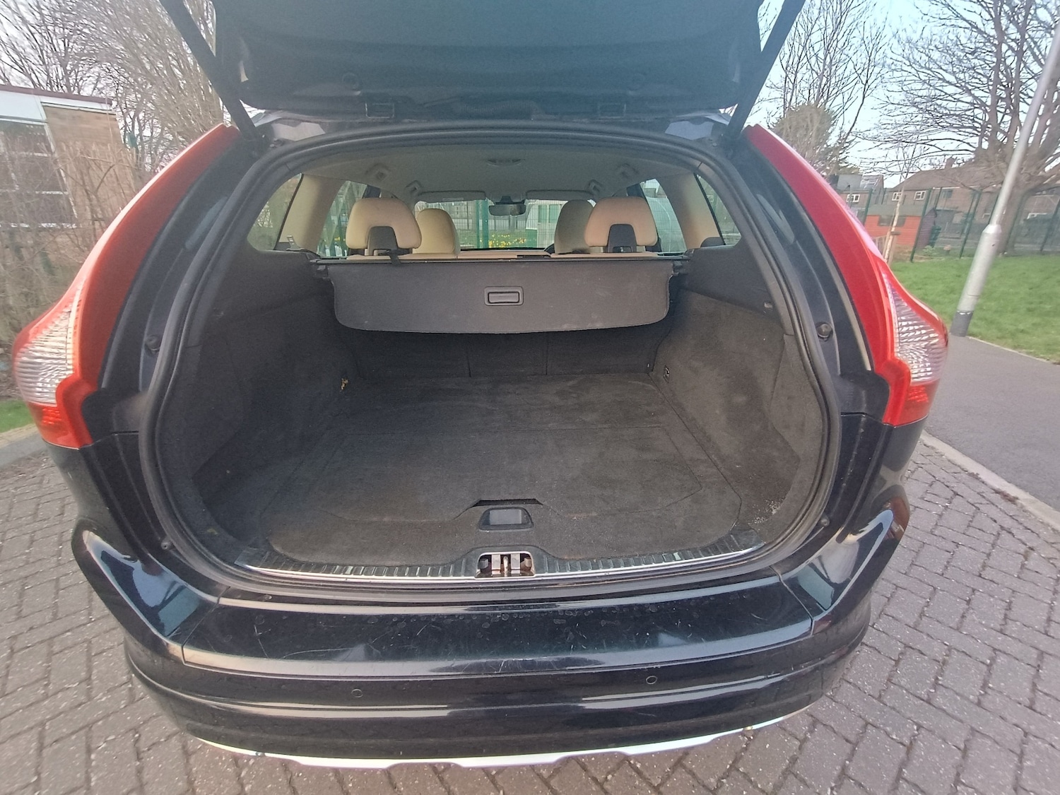 Used Volvo XC60 2015 for sale - 77766587: Photo 30