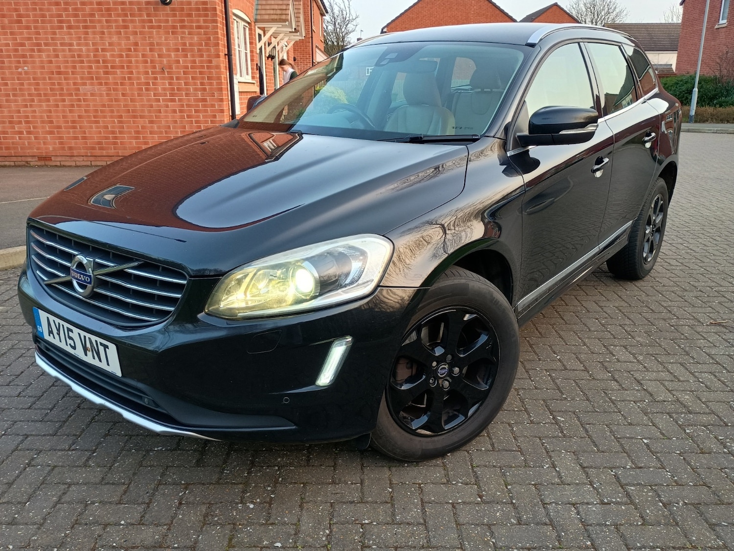 Used Volvo XC60 2015 for sale - 77766587: Photo 35