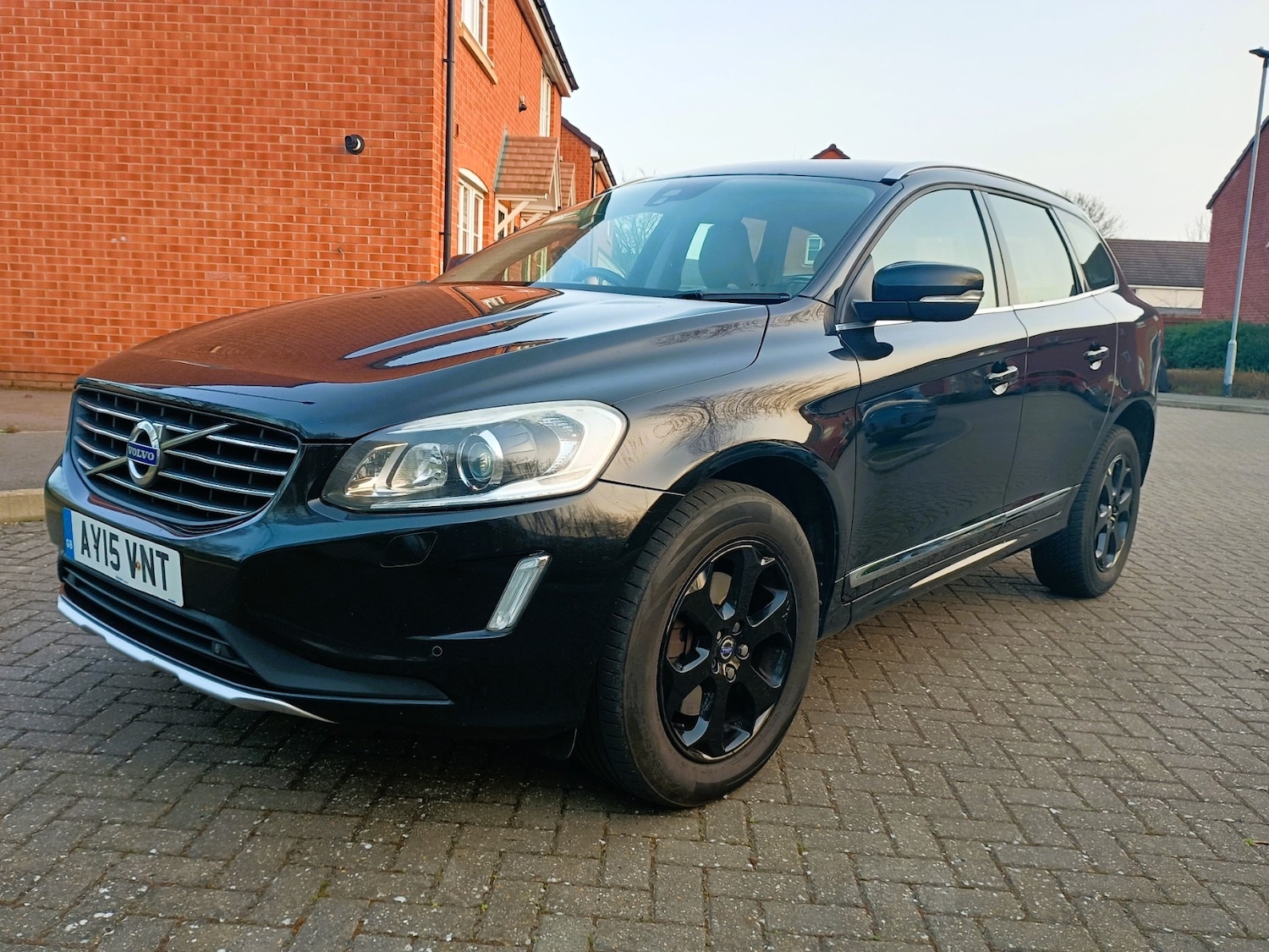Used Volvo XC60 2015 for sale - 77766587: Photo 8