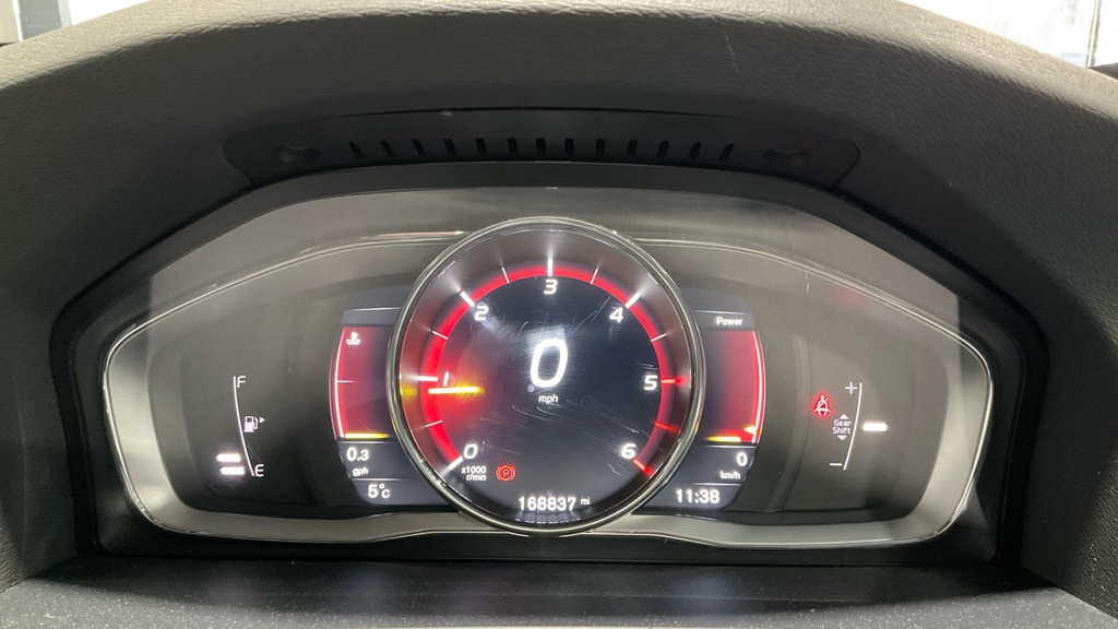 Used Volvo V60 2016 for sale - 76821972: Photo 10