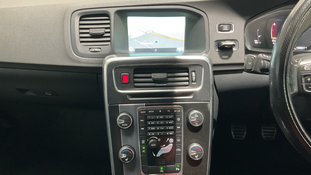 Used Volvo V60 2016 for sale - 76821972: Photo 11