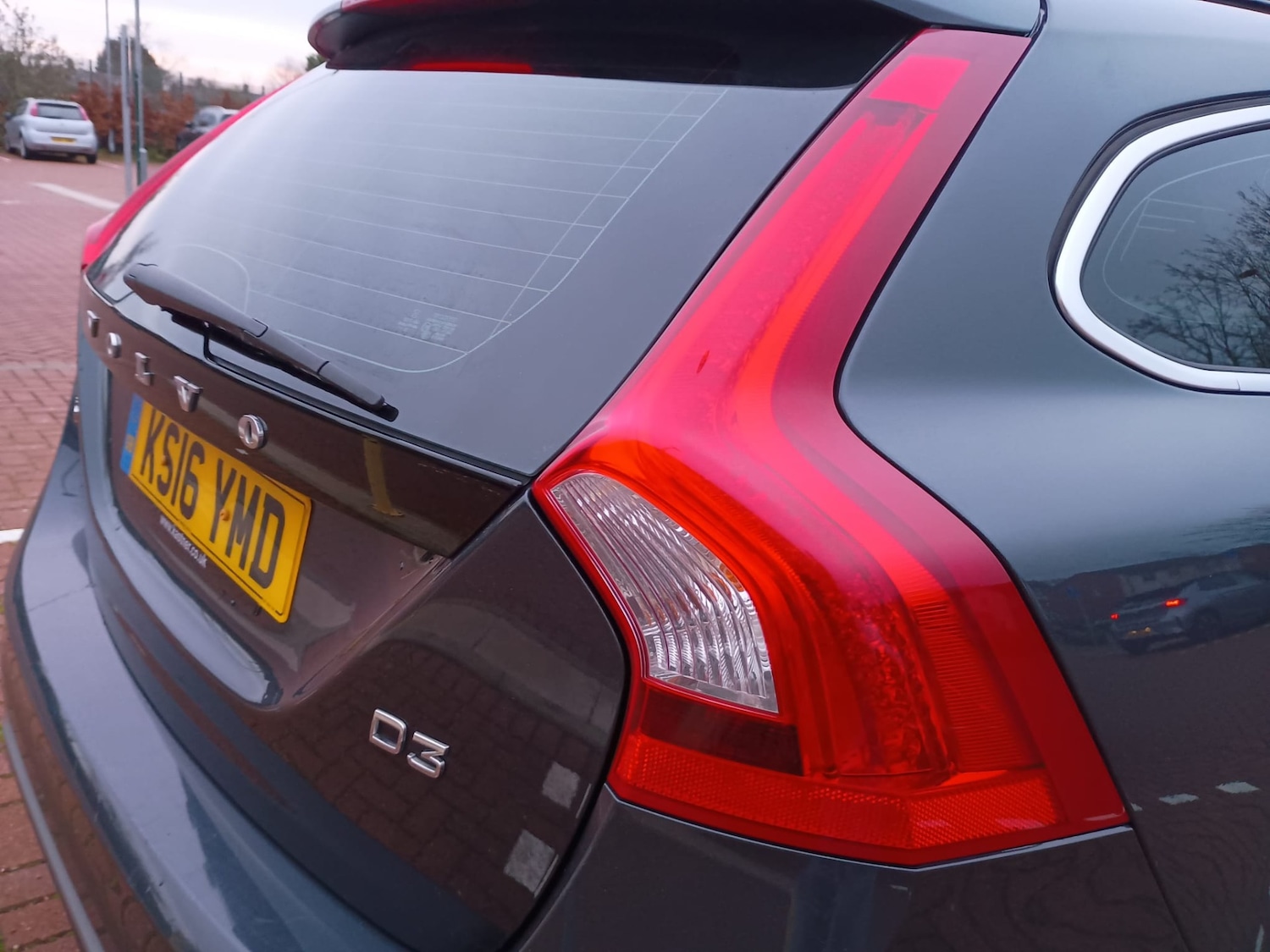 Used Volvo V60 2016 for sale - 76821972: Photo 12