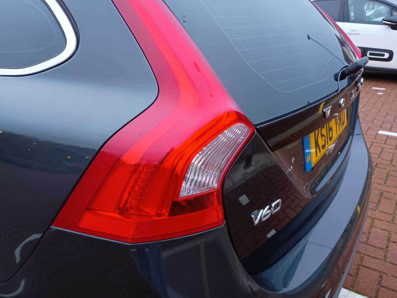 Used Volvo V60 2016 for sale - 76821972: Photo 13