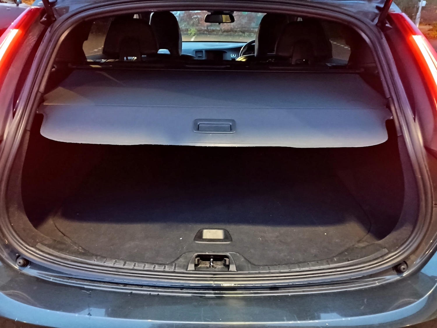 Used Volvo V60 2016 for sale - 76821972: Photo 17