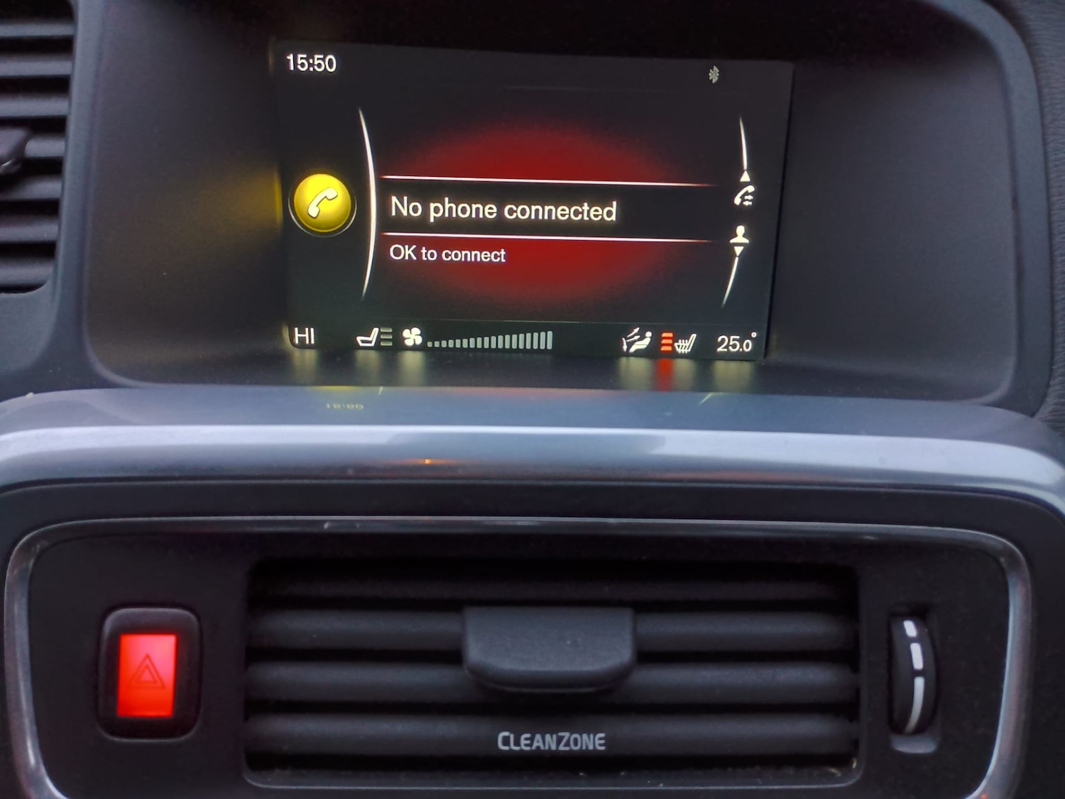 Used Volvo V60 2016 for sale - 76821972: Photo 35