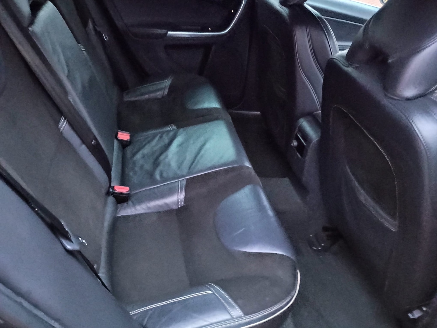 Used Volvo V60 2016 for sale - 76821972: Photo 37