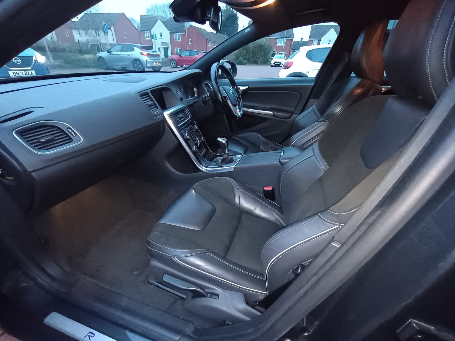 Used Volvo V60 2016 for sale - 76821972: Photo 43