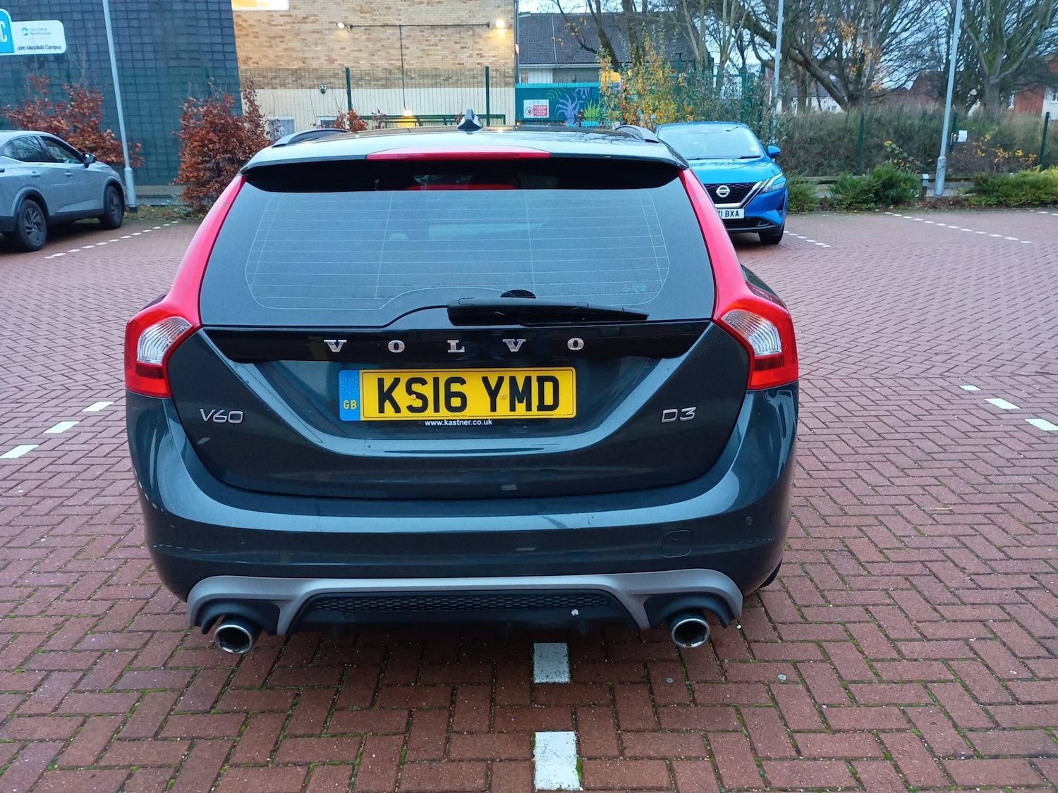 Used Volvo V60 2016 for sale - 76821972: Photo 6