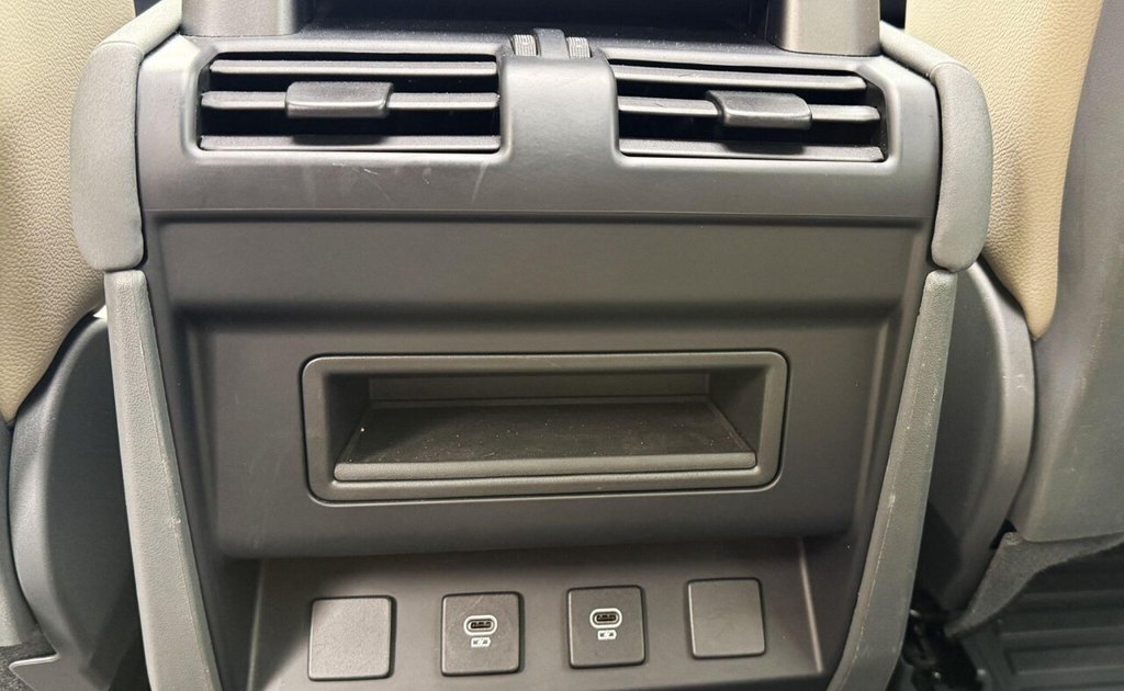 Used Land Rover Defender 2022 for sale - 78081144: Photo 17