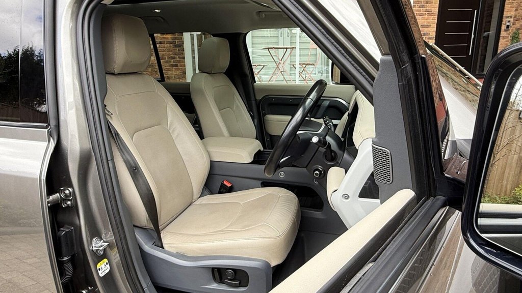 Used Land Rover Defender 2022 for sale - 78081144: Photo 9