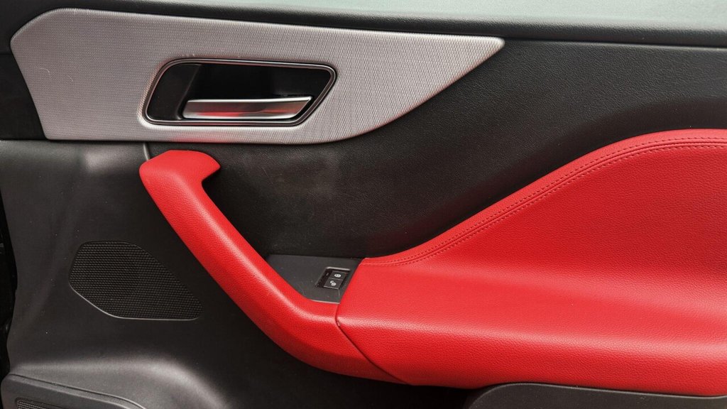 Used Jaguar F-Pace 2016 for sale - 77283017: Photo 27