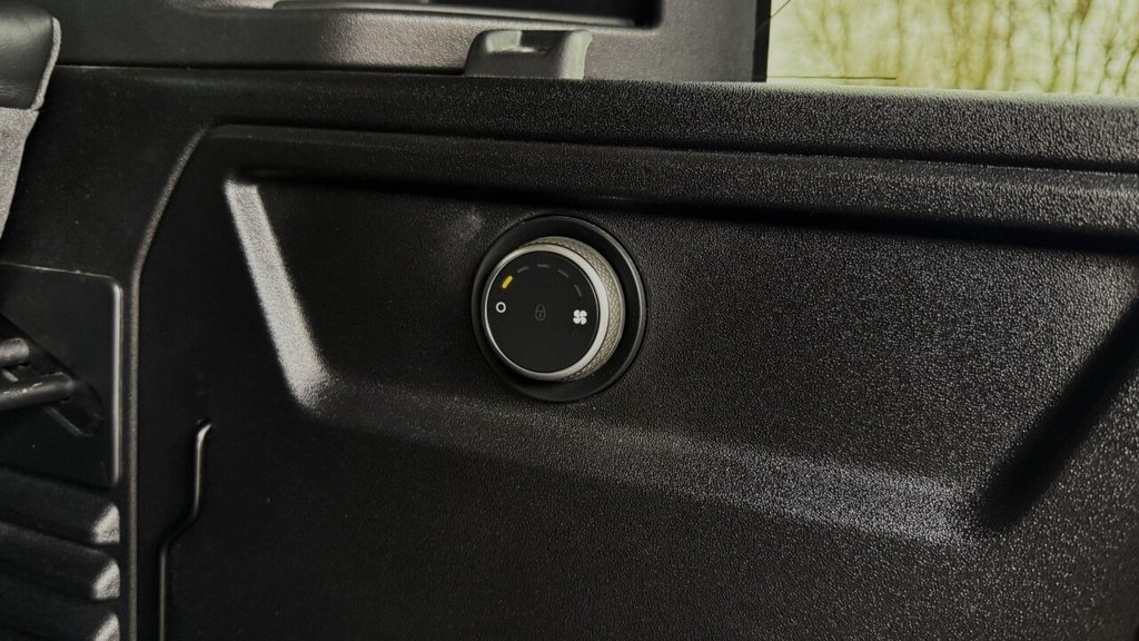 Used Land Rover Defender 2020 for sale - 77283008: Photo 41