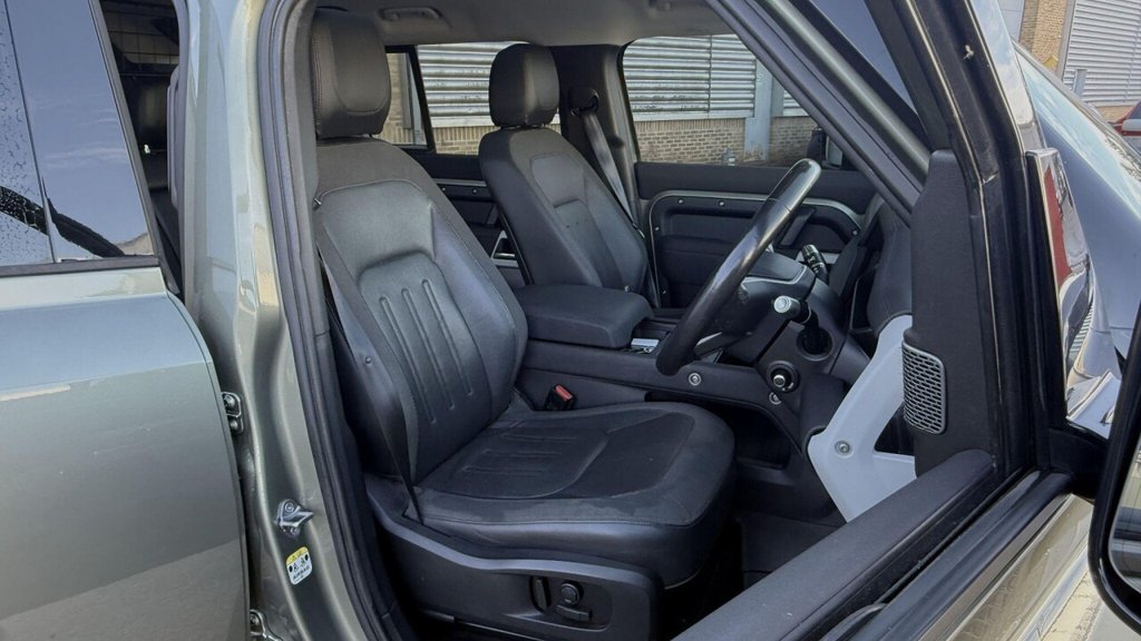 Used Land Rover Defender 2020 for sale - 77283014: Photo 11
