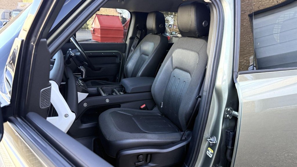 Used Land Rover Defender 2020 for sale - 77283014: Photo 14