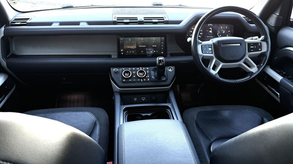 Used Land Rover Defender 2020 for sale - 77283014: Photo 2