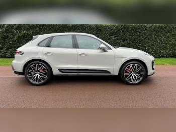 Used Porsche Macan 2023 for sale - 75616525: Photo