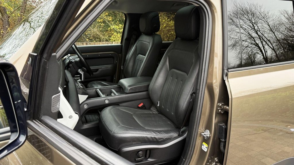 Used Land Rover Defender 2020 for sale - 76888569: Photo 18