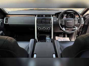 Used Land Rover Discovery 2017 for sale - 75616561: Photo
