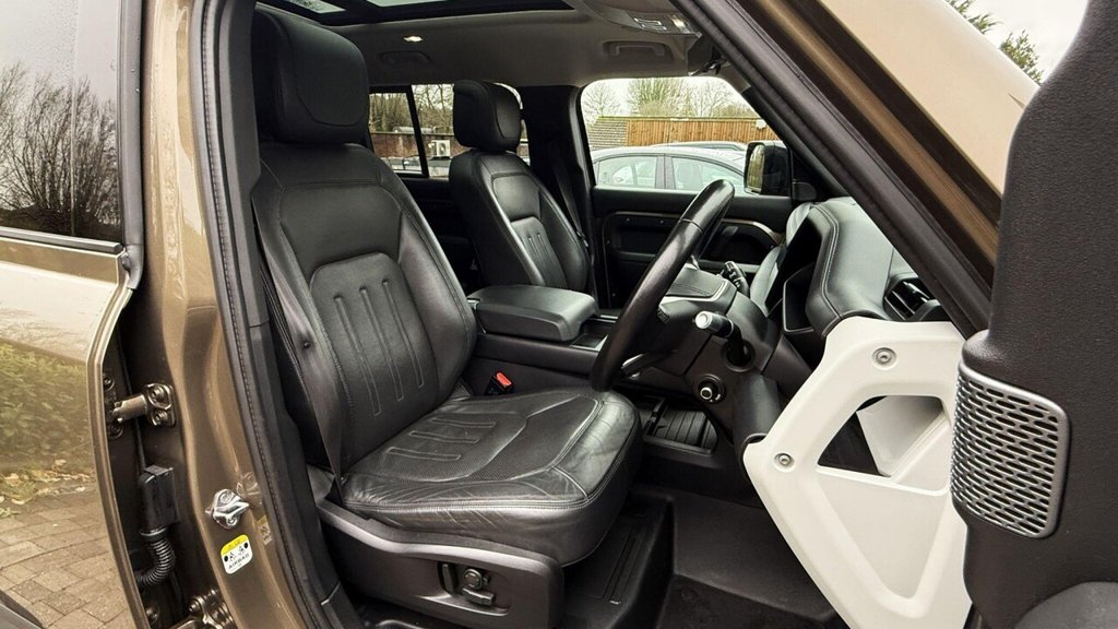 Used Land Rover Defender 2020 for sale - 78081145: Photo 15