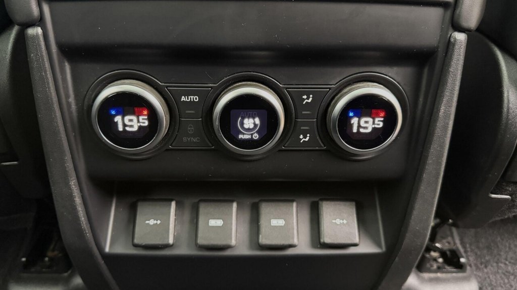 Used Land Rover Defender 2020 for sale - 78081145: Photo 24