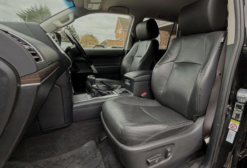 Used Toyota Land Cruiser 2019 for sale - 76717180: Photo 12