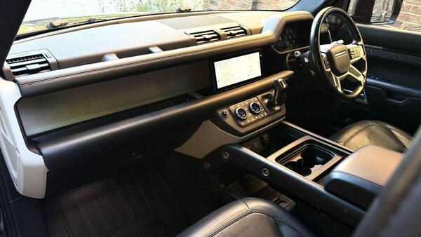 Used Land Rover Defender 110 2020 for sale - 76216781: Photo 18