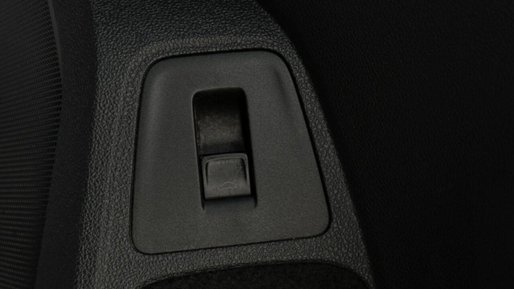 Used Volkswagen Tiguan 2020 for sale - 76999197: Photo 39