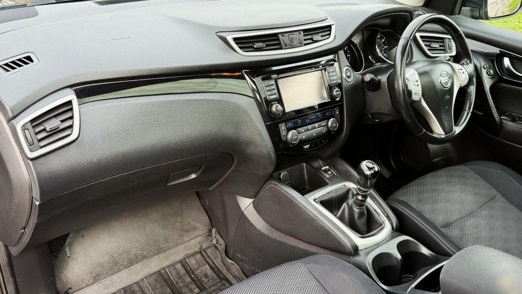 Used Nissan Qashqai 2015 for sale - 77388816: Photo 10