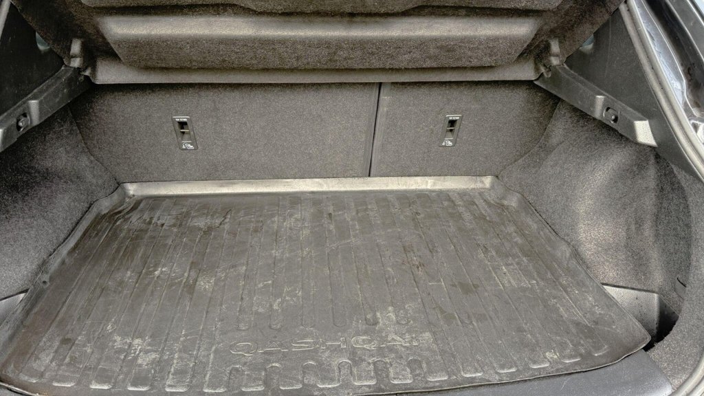 Used Nissan Qashqai 2015 for sale - 77388816: Photo 15