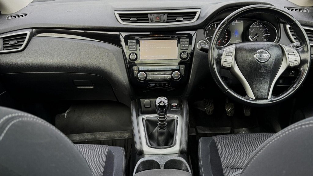 Used Nissan Qashqai 2015 for sale - 77388816: Photo 2