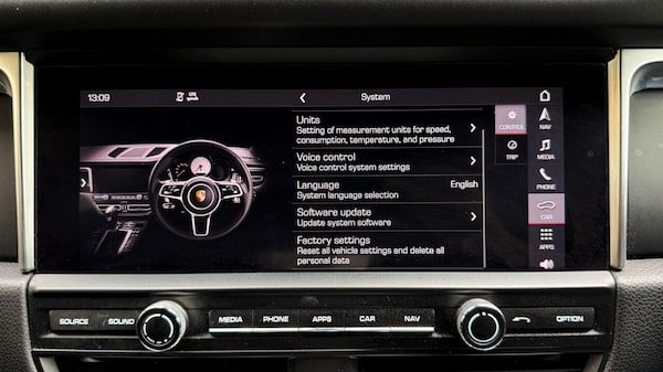 Used Porsche Macan 2019 for sale - 75616526: Photo 33