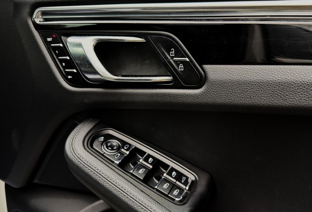 Used Porsche Macan 2019 for sale - 76966268: Photo 37