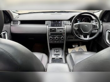 Used Land Rover Discovery Sport 2018 for sale - 75616562: Photo