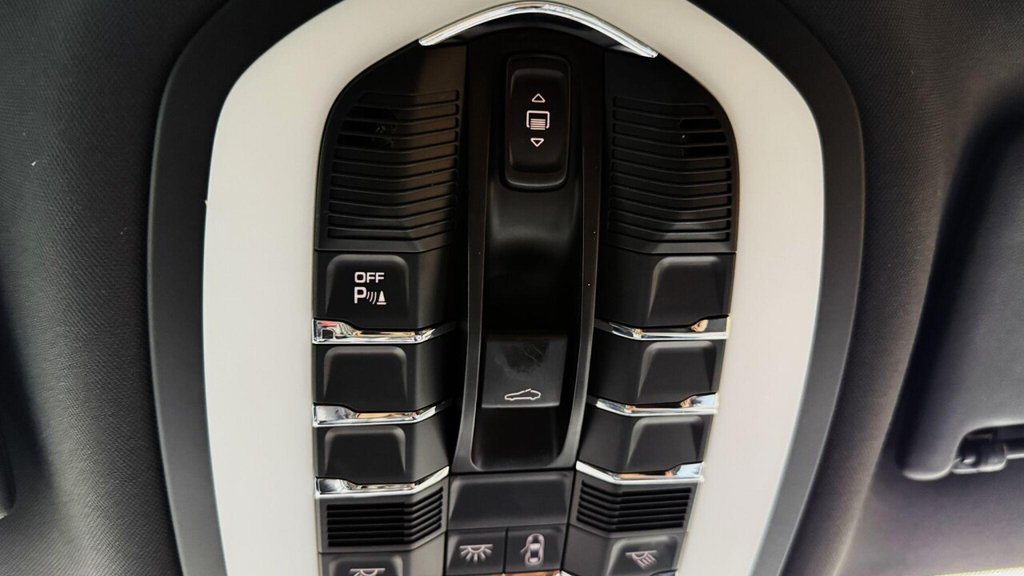 Used Porsche Macan 2019 for sale - 77283007: Photo 31