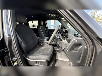 Used Land Rover Defender 2023 for sale - 78824271: Photo
